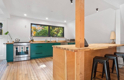 Beamsville Casa | Niagara Wine Country A-Frame