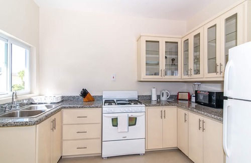 IronShore Estates Apartamento | Nianna Coral Bay Stunning Townhouse- 5