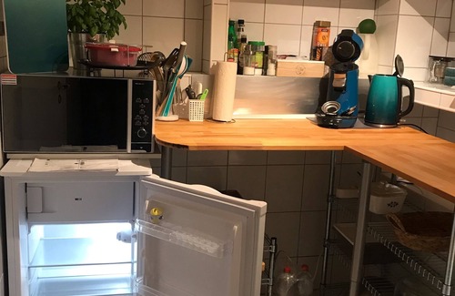 Reinbek Apartamento | Nias Guesthouse cerca de Sankt Adolf Stift con hermosa habitación + baño privado / WC