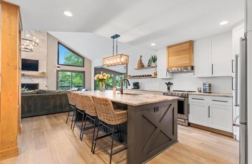 Westport Casa | Niblick on Norman w/Heated Pool & Optional Boat Rental