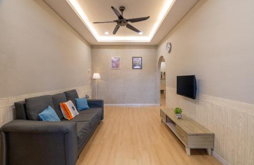 Nibong Tebal Casa | Nibong Tebal Beautiful Homestay Retreat with WiFi & Netflix