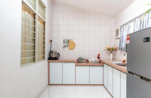 Nibong Tebal Casa | Nibong Tebal Beautiful Homestay Retreat with WiFi & Netflix