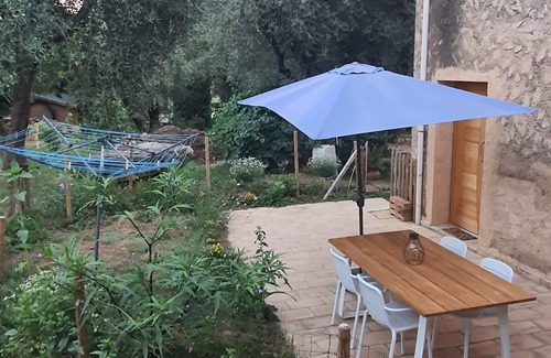 Le Rouret Apartamento | Nice 2 P. in villa with private garden and terrace