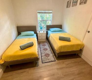 Midtown Casa | Nice 2 Twin bedroom - Best central location in Miami - Luggage storage, parking and Laundry for free!