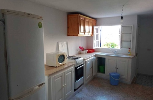 Kelibia Casa | Nice 3-bedroom house with AC in Al Huwariyah