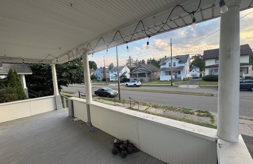 Johnson City Casa | Nice 3 bedroom house with fully private bathroom in heart of Johnson City