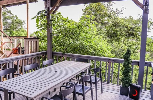 Clifton Heights Casa | Nice 4 br, 3 ba home with deck views of downtown