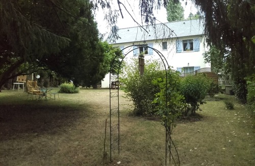 Saint-Etienne-de-Montluc Apartamento | Nice apartment 30m2 quiet shops 2mn walk