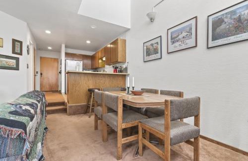 Bear Valley Apartamento | Nice All-Season Condo in BV Village - Sundowner 9