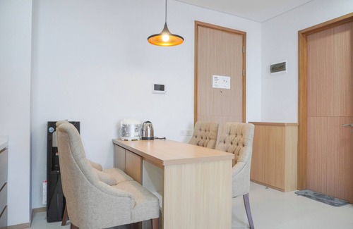 Semanggi Apartamento | Nice And Comfortable 2Br At Samara Suites Apartment