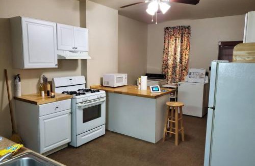 Johnstown Casa | Nice and cozy home for a business or family stay.