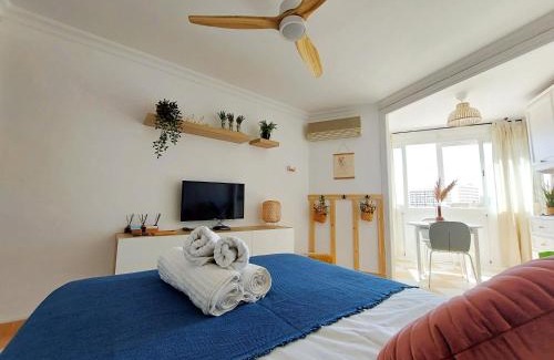Benalmadena Costa Apartamento | Nice and Cozy Studio at the Beachfront