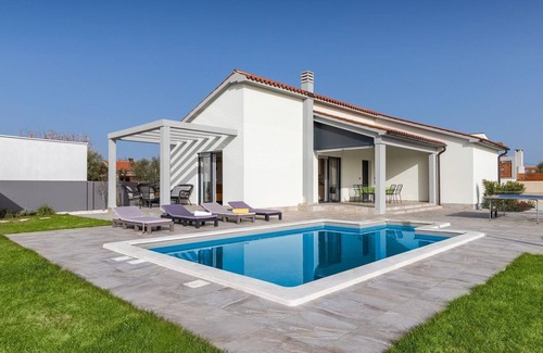 Vodnjan Cabina | Bonita y moderna casa de vacaciones cerca de Pula con piscina privada