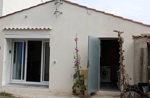 Le Chateau-d'Oleron Casa | Nice and quiet studio, 5 mn drive from the beach