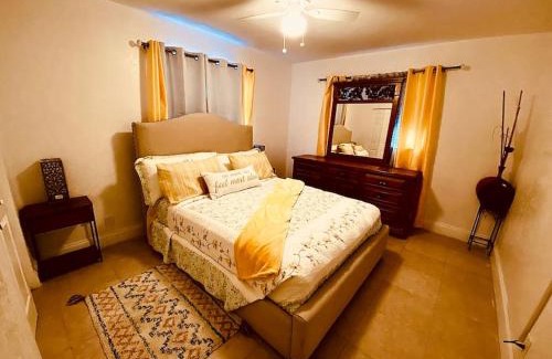 Oakland Park Casa | Nice and Quiet 2 beds 1 bath in Oakland FL