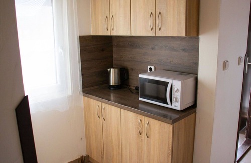 Hradec Kralove Casa | Bonito apartamento en villa para 12 personas con WIFI, TV, patio y mascotas permitida