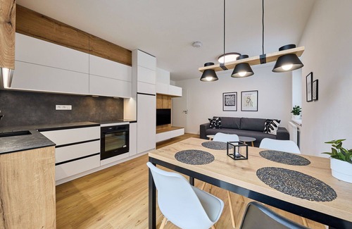 Svoboda nad Upou Apartamento | Hermoso apartamento para 4 personas con terraza