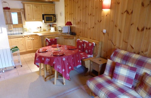 Les Contamines-Montjoie Apartamento | Bonito apartamento de 35 m2 en un hermoso chalet soleado de Saboya