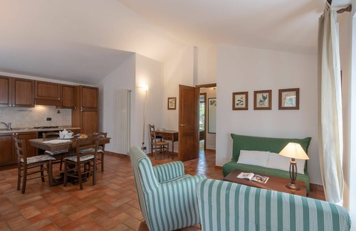 Ponte di Gabbiano Apartamento | Nice apartment for 4 guests with A/C, pool, WIFI, TV and pets allowed, close to Siena