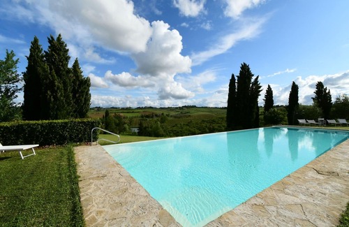Ponte di Gabbiano Apartamento | Nice apartment for 4 guests with A/C, pool, WIFI, TV and pets allowed, close to Siena
