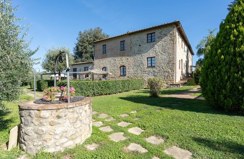 Ponte di Gabbiano Apartamento | Nice apartment for 4 guests with A/C, pool, WIFI, TV and pets allowed, close to Siena
