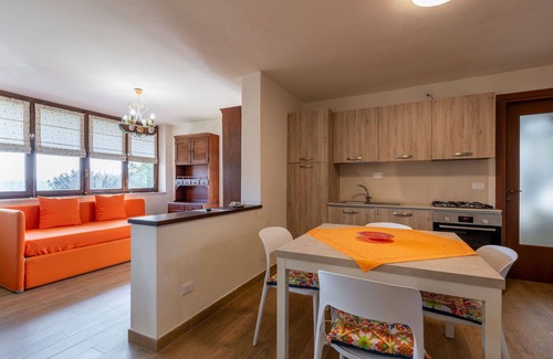 Castagnole Monferrato Apartamento | Precioso apartamento para 3 personas con A/C, WIFI, TV, balcón y aparcamiento