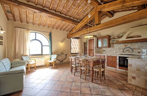 San Pietro in Bossolo Apartamento | Apartamento con WIFI, piscina, A/C, vista panorámica, aparcamiento, cerca de Greve In Chianti