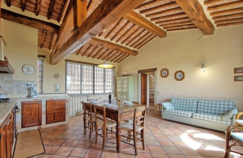 San Pietro in Bossolo Apartamento | Apartamento con WIFI, piscina, A/C, vista panorámica, aparcamiento, cerca de Greve In Chianti