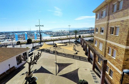 L'Estartit Apartamento | Precioso apartamento para 4 personas con WIFI, A/C, TV, terraza y aparcamiento