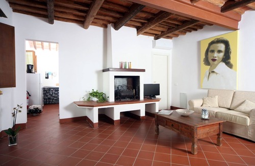 Corsanico-Bargecchia Apartamento | Apartamento con piscina, WIFI, A/C, TV, patio, vista panorámica, aparcamiento, cerca de Viareggio