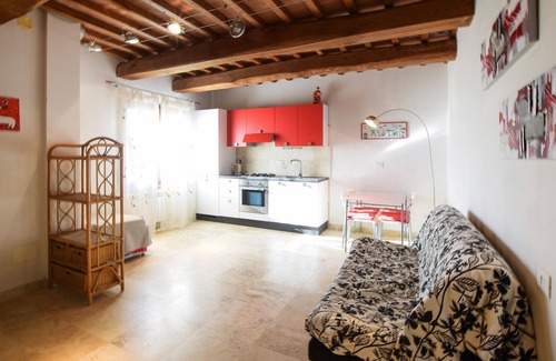 Monteverdi Marittimo Apartamento | Bonito apartamento en Monteverdi.
