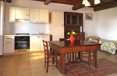 Santo Villa | Apartamento en villa con piscina, terraza, mascotas permitida, vista panorámica, aparcamiento