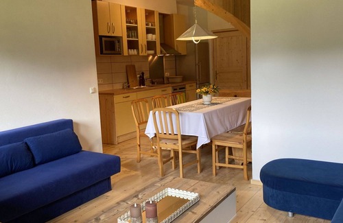 Muhldorf Apartamento | Hermoso apartamento para 8 personas con WIFI y balcón