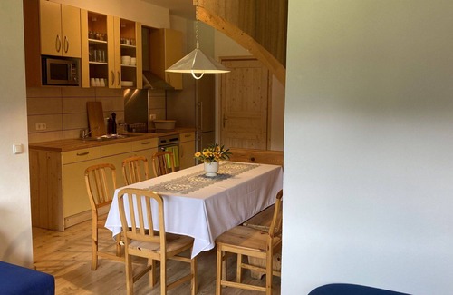 Muhldorf Apartamento | Hermoso apartamento para 8 personas con WIFI y balcón