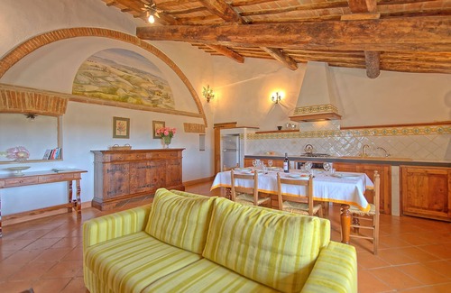 Monteroni d'Arbia Apartamento | Precioso apartamento con WIFI, piscina, vista panorámica y aparcamiento, cerca de Siena