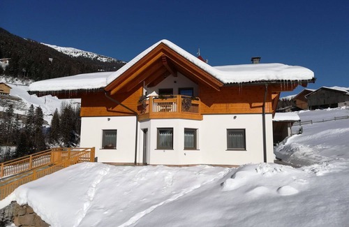 Sarentino Apartamento | Precioso apartamento para 6 personas con WIFI, TV, balcón y aparcamiento