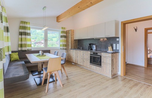 Moosen Apartamento | Buen apartamento en Brixen en el thale con terraza