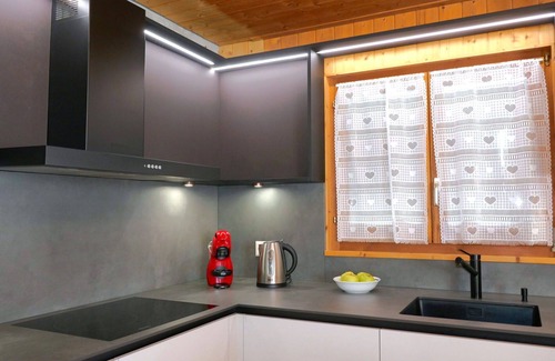 Blenio Apartamento | Precioso apartamento para 4 personas con WIFI, TV, patio y mascotas permitida