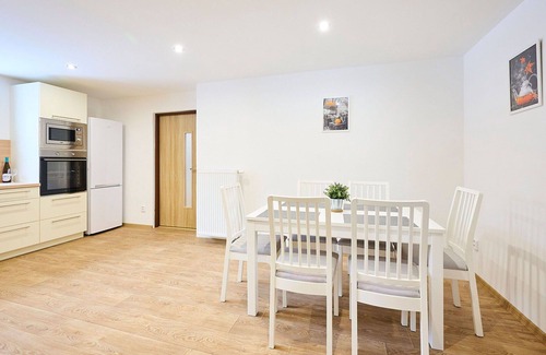 Desna Apartamento | Precioso apartamento para 4 personas con WIFI, piscina, TV y patio