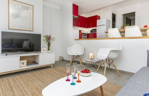 Tossa de Mar Apartamento | Precioso apartamento para 4 personas con WIFI, A/C, TV, terraza y aparcamiento