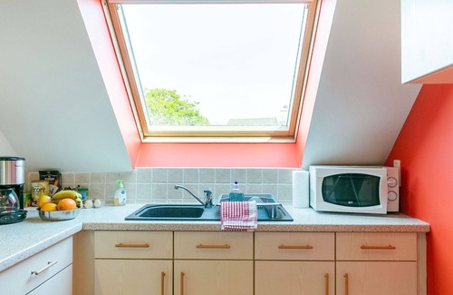 Plougonvelin Apartamento | Acogedor apartamento para 2 personas con WIFI, TV, patio, mascotas permitida y vista panorámica
