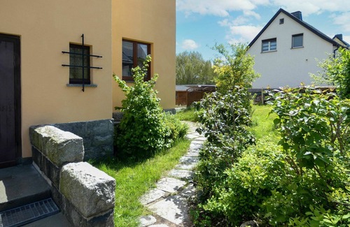 Lichtenstein Apartamento | Precioso apartamento para 2 personas con WIFI, TV, patio, mascotas permitida y aparcamiento