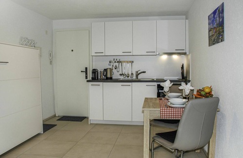 Orselina Apartamento | Hermoso apartamento para 2 personas con WIFI, TV y patio