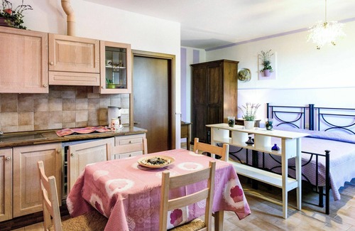 Scarlino Apartamento | Bonito apartamento para 2 personas con piscina, WIFI, TV, terraza y aparcamiento