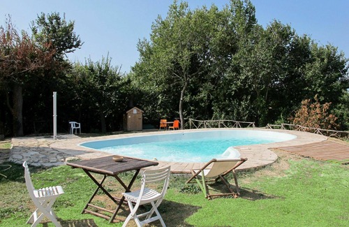 Granarola Apartamento | Hermoso apartamento para 2 personas con A/C, piscina, WIFI, TV, patio y mascotas permitida