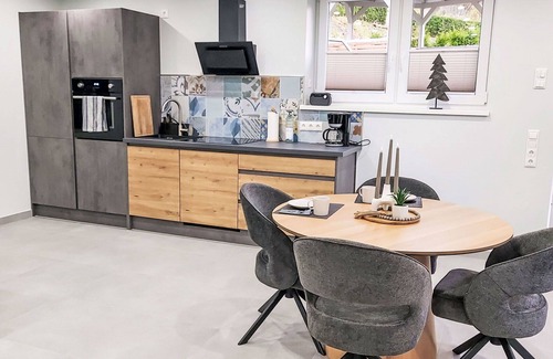 Luegde Apartamento | Hermoso apartamento para 2 personas con WIFI, TV, terraza, mascotas permitida y aparcamiento
