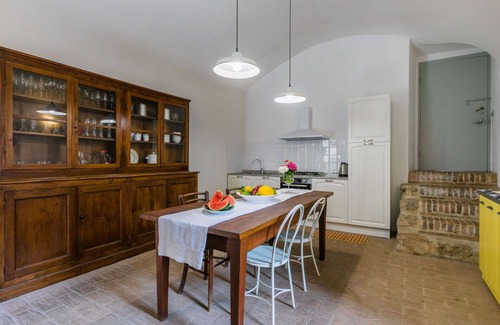 Stigliano Apartamento | Precioso apartamento con WIFI, TV, patio, mascotas permitida, vista panorámica y aparcamiento
