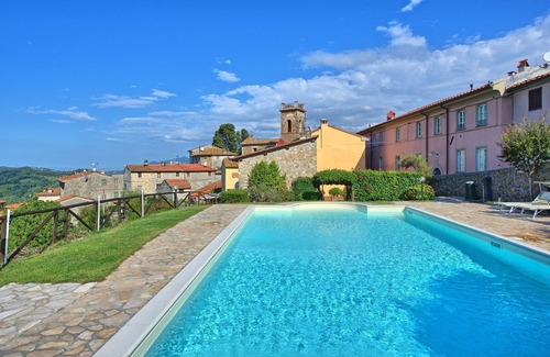 Massarosa Apartamento | Bonito apartamento para 2 personas con WIFI, piscina, cerca de Viareggio
