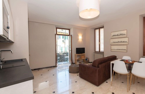 Mergozzo Apartamento | Hermoso apartamento para 3 personas con WIFI, TV, balcón y aparcamiento