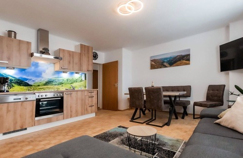 Taxenbach Apartamento | Acogedor apartamento para 4 personas con WIFI, TV, balcón y vista panorámica